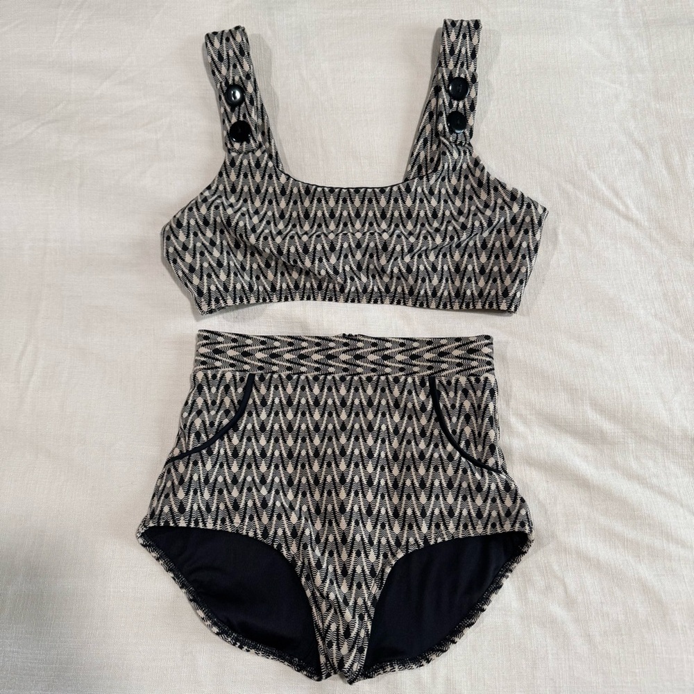 Seea Georgia Bikini Set Top Medium & High Waisted Bottoms Small in Aries Print - Picture 4 of 16